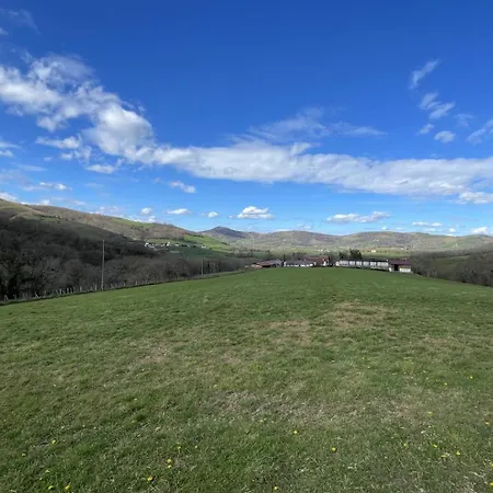 Barrandeia Дом отдыха Juxue