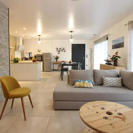 Barrandeia Дом отдыха Juxue